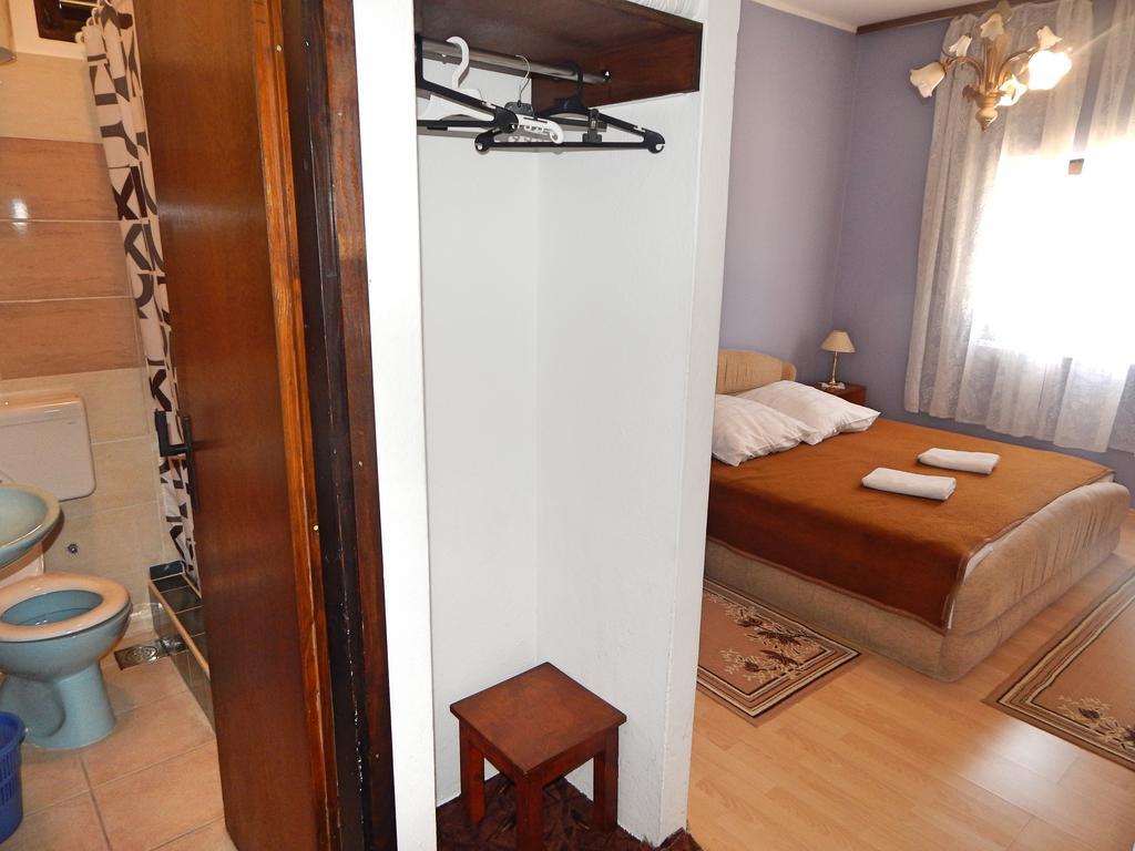 Rooms Camp Marina Лозовац Экстерьер фото