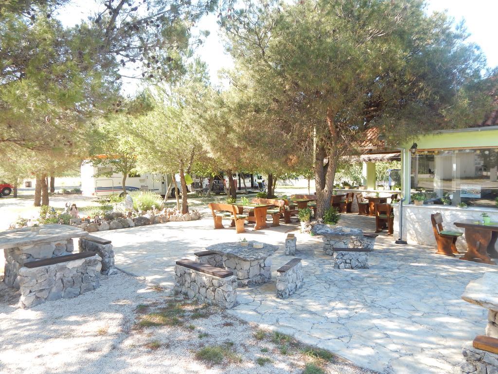 Rooms Camp Marina Лозовац Экстерьер фото